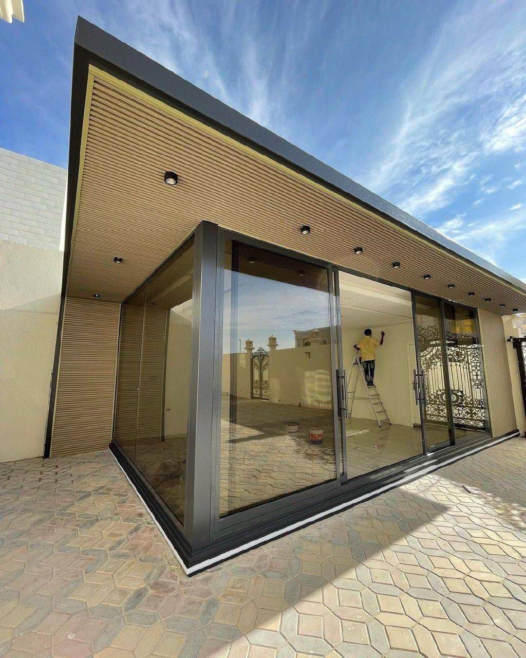 المجالس الزجاجية في أبو ظبي