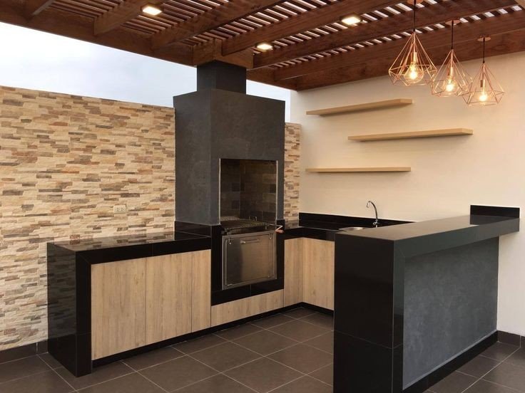 عمل جلسات خارجية في العين